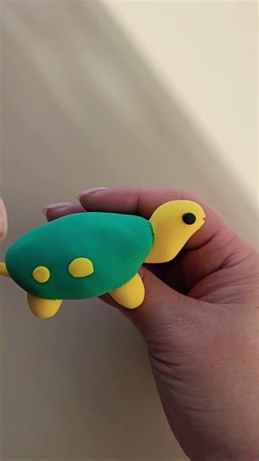 Are you in love with these gentle ocean creatures?🐢 #handmade #clayart