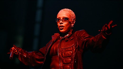 Watch Doja Cat Tear Up On Stage During Emotional Scarlet Tour Video