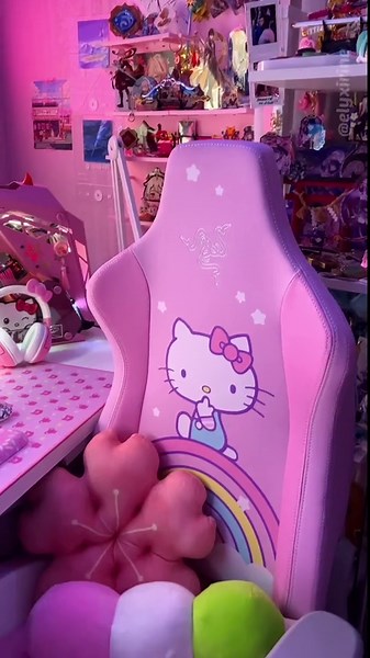 Hello Kitty Themed Gaming Setup Tour