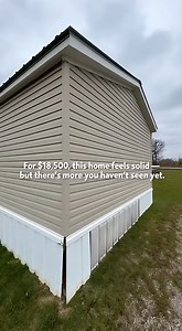 Used manufactured home listed at $18,500. At first glance, the exterior looks simple and straight, with siding that has held up well over time. The windows are evenly placed, and the home sits level, which already makes it stand out compared to many other used units. Inside, the layout feels wider than expected, especially in the living area, where natural light makes the space feel open. The kitchen looks basic, but there’s more storage than you might notice at first. One bedroom is clearly usa