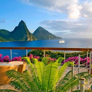 Looking for a last minute Caribbean getaway? Award winning, luxury resort offers up 30% off your stay in spectacular St Lucia. Don't miss out on this chance for the vacation of a lifetime. | JADE MOUNTAIN ST LUCIA