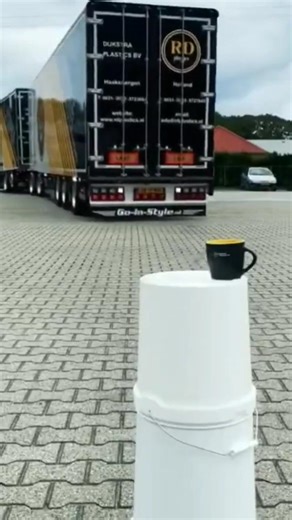 Talented lorry driver and a tea bag. #shortvideo #shorts