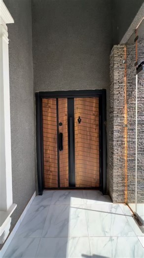 ABUJA PROPERTY WORLD LTD on Instagram: "SHORT LET/ LONG STAY‼️ Fully Furnished 3 Bedroom Bungalow Fully Fitted kitchen Swimming Pool Gym Netflix n Chill Laundry room equipped with washing machine Generator 24/7 Electricity (Solar inverter) 24/7 Security Tarred Roads Serene & secured estate Ample parking space 📍 Location: Suncity Estate, Galadimawa Abuja Price: N300k‼️per night PRIVATE PARTIES ALLOWED✅ NOTE: Also available FOR SALE ‼️ Selling with Eveything. Interested buyers please send a Dm or