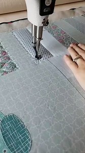 Loving this BEAUTIFUL quilt! 📸Natalia Bonner #quilt #quilting #sewing #fypシ゚ #piecenquilt #longarmquilting #freemotionquilting #gammillquilting #4n1ruler #nataliabonner | Love USA Quilters