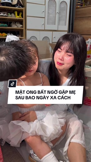 Mật Ong làm Mẹ Múi xúc động trong khoảnh khắc gặp lại