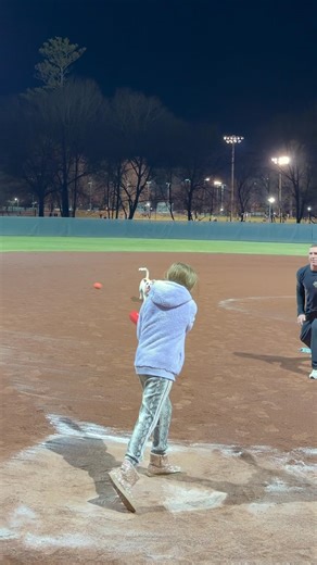 Girl Power Demo How to Hit & Score a Run in 🐶⚾️!#baseball #dogtricks #funnydog