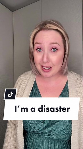 I could write a book of all the ridiculous things that I do 🤣 Ps they were still on time somehow!!! #ryanne_alecia #impulsivemomfail