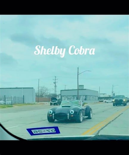 Impressive 1967 Shelby Cobra 427 Replica: V8 Engine and Roaring Exhaust. 🐍🔥