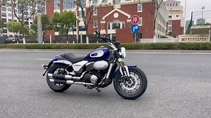 300cc double-cylinders belt drive V twin engine with EFI series, ABS breaks LED Lights, LCD speedometer top best cruiser. V Twin engine of LIFAN Dual channel ABS breaks Ignition= EFI Cylinder =Double-Cylinder Transmission=Belt drive/ Manual shift Wheel Base=1480 mm Tyre size120/80-16, 140/70-16 Valve=4-stroke Dry weight=162Kg Bore* stroke=49*66mm*2 And much more Price 1575000Rs For more information call or WhatsApp 03222033399 03360415607 OW MOTORSPORTS | OW Motors