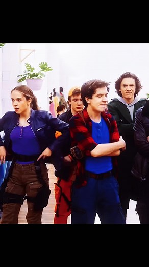 Shiloh and Bros Fashion Competition Challenge