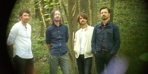 Neues von Bilderbuch, Moll, Lea Santee, The New Mourning u.v.m. - fm4.ORF.at