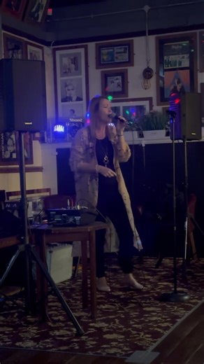 The fabulous Karen Hanson live @ The Cleveland Bay, Redcar East #live #support | Cleveland Bay Redcar
