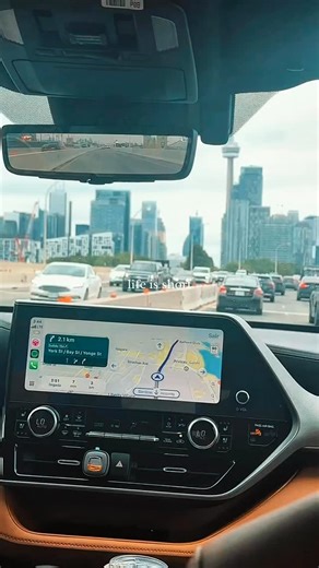 Working for Fan Expo has been a trip! Literally! Got to go to Toronto Canada for the first time and it was amazing. Lots of memories I’ll never forget! #fanexpocanada Shout out to all the cool people in this that I couldn’t tag 💚 #contentproducer #travel #influencer #microinfluencer #cosplay #cosplayworld #actor #nerdygirl | Santana Maynard