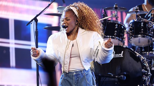 Janet Jackson performs on TV for first time in 7 years