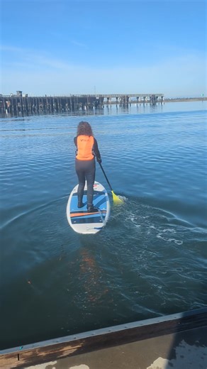 Ohana Paddle Club showing how to properly mount your SUP. We'll teach you too. Feb 7th. Check our event calendar. | Redwood Water Sports