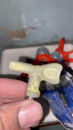 Graco tips 213 and diffuser😍 Airless Spray #airlesspaint #shorts