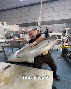 20K views · 574 reactions | Giant Knafeh Prepared by Talented Lebanese Chef in Karbala | Mr. Taster | Facebook