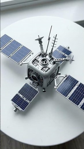 Tiny Pod Transforms Into an Orbital Satellite 🤯 #transformer #mechanics #miniature #animals
