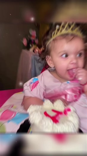 VS💞 (@sabrinamixgirl_)’s videos with Happy Birthday, Forever Young - KALA YONE