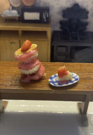 Make a mini strawberry cake with me!! #mini #miniature #cooking #minicooking #tiny #tinycooking #fyp #asmr #cake #strawberries #minicake