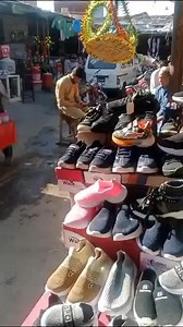 73K views · 692 reactions | Dwi wai majar tlo sara karobar kharba shu.. da rishtya di? Ao che aman rashi nu bya? | What is going on in Peshawar | Facebook