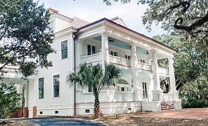 Abandoned 1905 Admiral's House Restored to Former Glory in Charleston (PHOTOS) | Pricey Pads