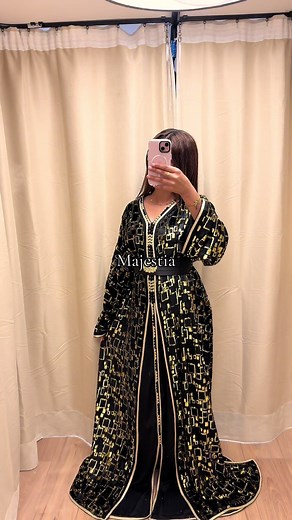 pour celles qui brillent sans faire de bruit🖤 #majestiacouture #caftanluxe #orientalchic #blackandgold #queenstyle #modeorientale #caftanroyal #coutureluxe #hautecouture