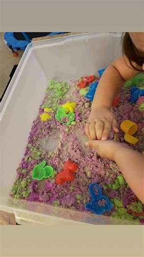 ✨ Fall into Organization with Tupperware! 🍂 Keep your spaces tidy and your items fresh with these durable, airtight storage solutions! 💖 Small and Large Carry-All Containers – Perfect for bulk items and easy to carry! 💚 Large Storage Totes – Stackable, sleek, and fit right under the bed! 💥 Save 25% OFF on select sets — but only while supplies last! 📦 Available starting NOW — don’t wait to snag your favorites! 🛒 Shopping link my.tupperware.com/jessthompson #Tupperware #StorageGoals #Organiz