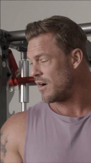 Alan Ritchson's workout schedule #menshealth