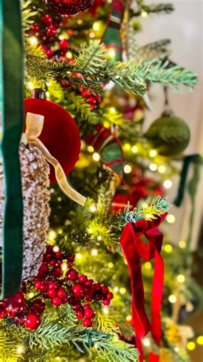 Alisa Berry on Instagram: "I love a good challenge. This one is from my middle son. The challenge? Design and Install an Alisa Berry tree but make it masculine and no ribbon and do it on a budget??? 😩🤪 Ribbon was a deal breaker for me because it could not be an Alisa Berry tree without it. So we compromised. I did it on a budget but used minimal ribbon. It hurt my heart but I do love his tree and table scape. Now to do something about those blue walls. 🫣 One thing at a time. Stay tuned for th