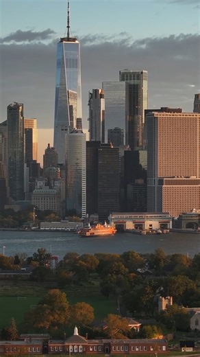 NYC's Skyline Brilliance: Exclusive Drone Tour Highlights.