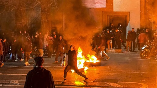 Journalist once wrongfully imprisoned in Iran: 'Exhilarated by the bravery of the Iranian people'