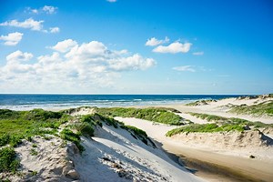 13 Best Hidden Beaches Across the U.S.