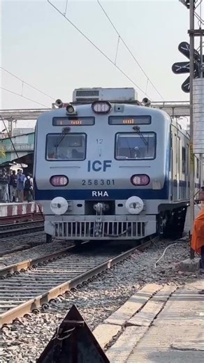 KOLKATA 💘ICF AC ⚡ Local TRAIN #youtube #train #viral #travel