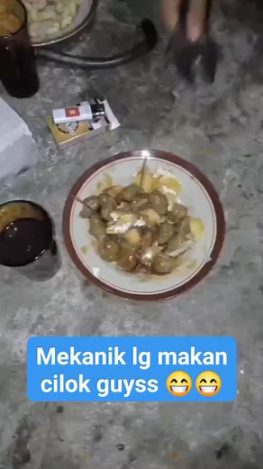 23 reactions | Mekanik sedang makan cilok guyss  #mekanik #otomotif #tutorial #Tips #kreatif #Trending #foryou #fyp #fbproo #fypchallenge | Windira | Facebook