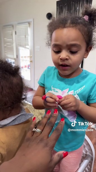 Best Kids Toy Ever!! Toddler Claw Machine Review