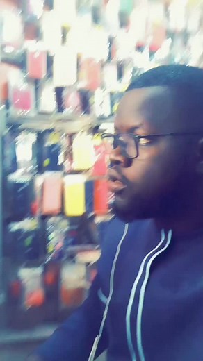 Khadim Cissé Miroir phone sur TikTok