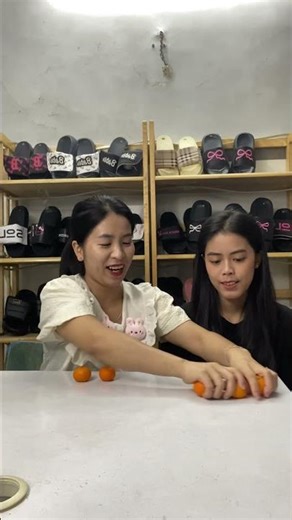 Let's split the stuff, darling, in a super awesome way. Nguyen Nhu Anh's slipper factory: Delicio...