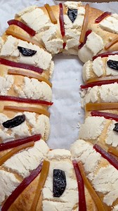 Rosca de reyes | rosca tradicional👑casera #roscadereyes #roscatradicional #reyesmagos # #pancasero #PanCasero #roscadereyes2026 #roscas #homemade | Rociio Ruiz