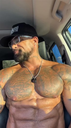 🥵Celebrating the completion of every cardio session because each one feels like conquering Mount Everest! Less than 3 weeks to go! #digdeep #bodybuilding | Shaun T