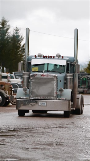Pete Rollin': The Power of Peterbilt in Trucking