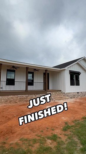 Chance’s Home World on Instagram: "❤️CHECKOUT THIS MODULAR HOME! This prefab house is one of a kind. This model is the “Jasmine” by Franklin Homes! WATCH THE FULL TOUR ON THE CHANNEL FOR ALL THE INFO AND PRICING, link in bio! #prefabhouse #housetour #newhome #realestate #house #modularhome #manufacturedhomes #modularhouse"