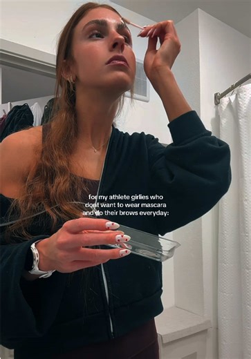 Beard and Eyelash Dye Tips for Active Women