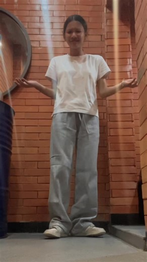 i really need to learn how to do an ootd properly…🙂