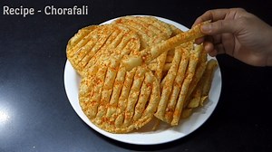 16K views · 62 reactions | Gujarati Chorafali (Diwali Special) recipe चोराफ़ली (गुजराती नाश्ता) View full video recipe by Poonam's Veg Kitchen https://youtu.be/Uj7MKEr6zmA | Indian Food Recipes | Facebook