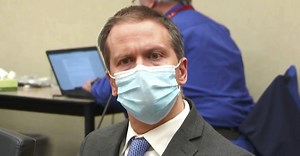 Former Cop Derek Chauvin Makes Deal to Serve 'George Floyd' Sentence in Federal Prison