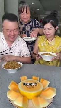 The selfish husband thought he was eating roast duck, but it turned out to be just bamboo sticks