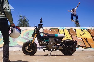 BMW CE-02 : tout sur la bombinette électrique équivalent 125 et 50 cm3