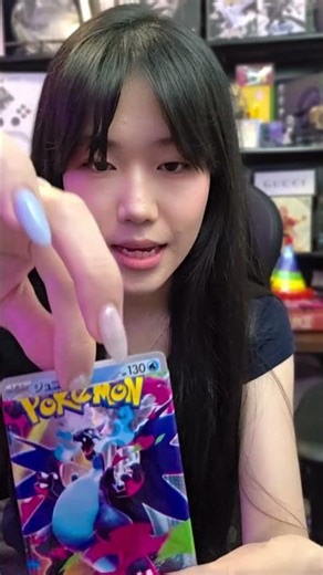 What if my CHINESE GIRLFRIEND opened Pokemon cards?! 🌞🃏💀 天上太阳红彤彤