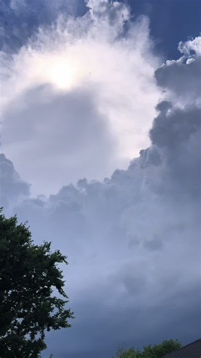 Dramatic Sky Shows Off with Stunning Storm
